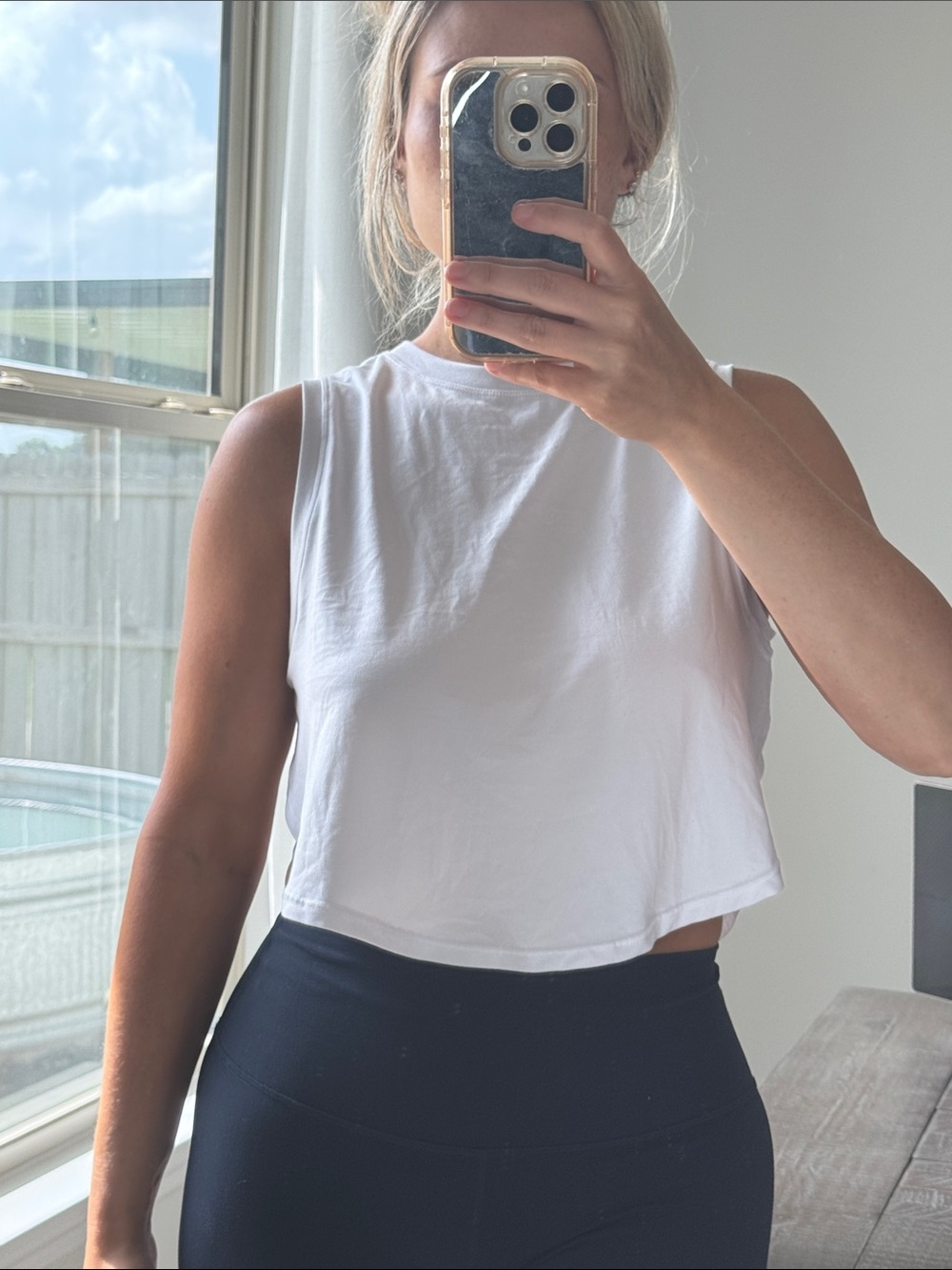 White Cropped Scoop Sides Muscle Tank Flowy Breathable Activewear Top - Women - Picture 1 of 9